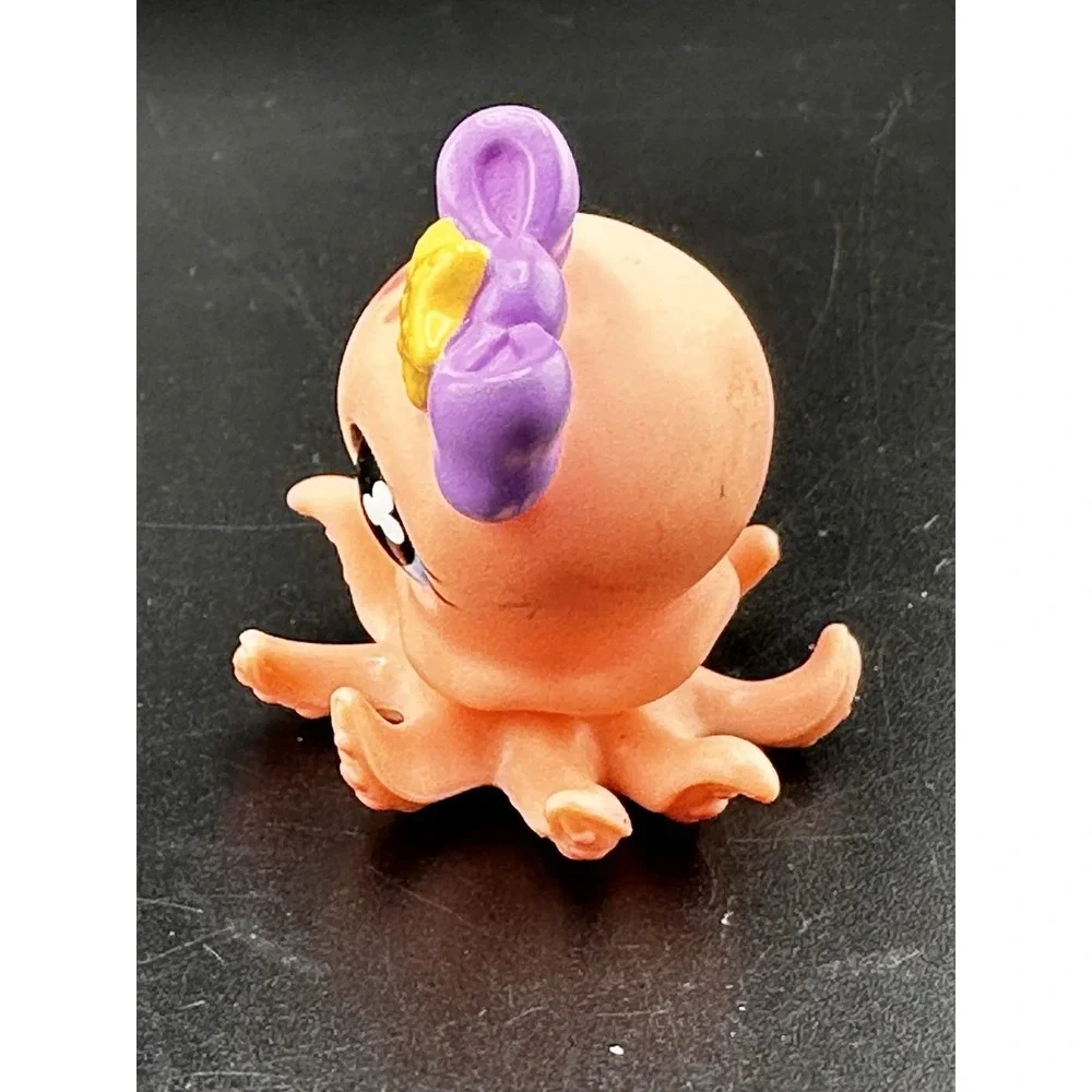 Littlest Pet Shop LPS #513 Pink Octopus with Purple Bow Blue Eyes Authentic